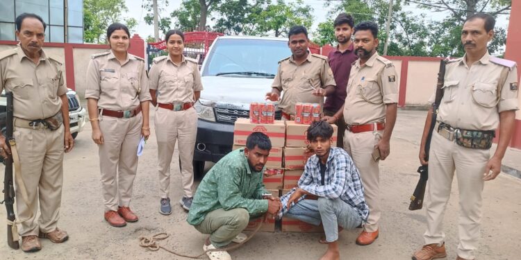 फोरलेन पर उत्पाद विभाग की बड़ी घेराबंदी, सफारी वाहन से 126 लीटर विदेशी बीयर बरामद।