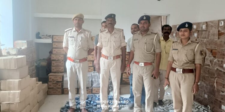 दरभंगा :- कुशेश्वरस्थान थाना की पुलिस की बड़ी कार्रवाई, 2690 लीटर विदेशी शराब बरामद। 