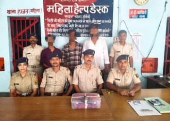 अवैध पिस्तौल व बाइक के साथ तीन युवक गिरफ्तार