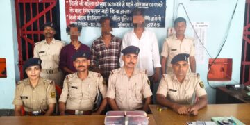 अवैध पिस्तौल व बाइक के साथ तीन युवक गिरफ्तार
