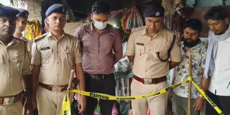 अवैध संबंध के विरोध में विवाहिता की हत्या का आरोप, पति सहित ससुराल पक्ष फरार।
