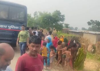 अतिक्रमण हटाने पहुंची प्रशासनिक टीम पुलिस बल की कमी से लौटी बैरंग