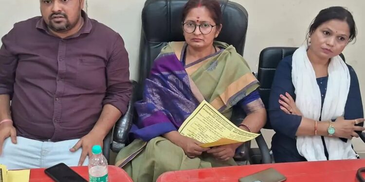 दरभंगा :- केवटगामा पंचायत में 35 आवेदन प्राप्त, 30 दिनों में निष्पादन का आश्वासन।