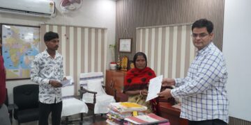 अररिया – जिलाधिकारी की पहल पर असहाय पीड़िता को मिला तमिलनाडु से जारी मृत्यु प्रमाण-पत्र