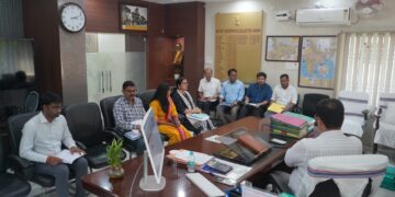 नगर निकायों एवं बुडको के कार्यों की समीक्षा, लंबित योजनाओं को समय पर पूरा करने का निर्देश