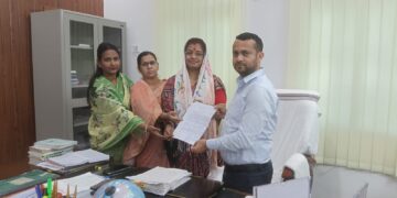अररिया – यात्रियों की परेशानी बनी मुद्दा, बस स्टैंड निर्माण के लिए महिलाएं हुईं एकजुट
