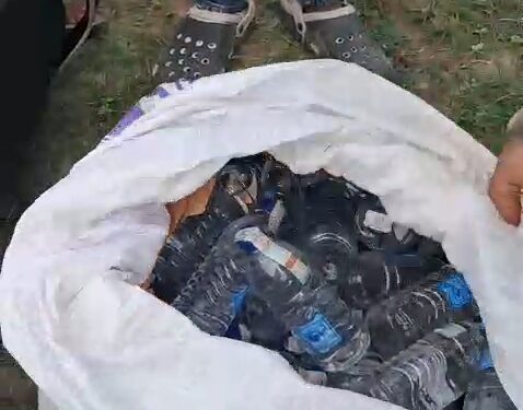 नरपतगंज – 45 लीटर नेपाली शराब के साथ तस्कर दबोचा, बाइक भी जब्त