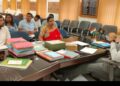 किशनगंज, बिहार -जीविका दीदियों की योजनाओं की समीक्षा करने के बाद डीएम ने आय बढ़ाने पर दिया विशेष निदेश
