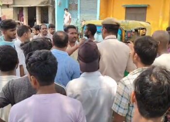 समस्तीपुर/दलसिंहसराय – बदमाशों ने महिला से 49 हजार रुपये से भरा बैग छीनकर हुआ फरार