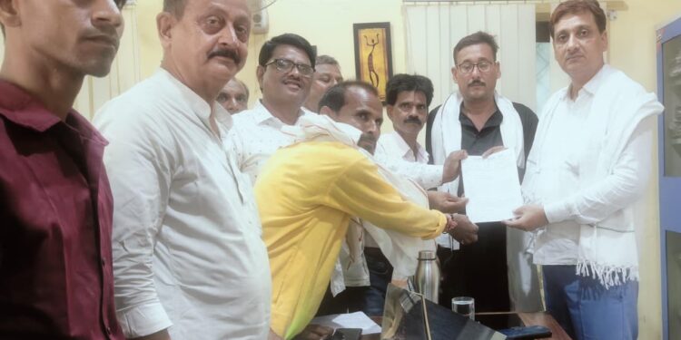 समस्तीपुर/दलसिंहसराय – प्रखंड मुख्यालय पर महंगाई, बेरोजगारी और भ्रष्टाचार के खिलाफ राजद का एकदिवसीय धरना
