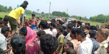 डाला चौक के समीप सड़क किनारे 55 वर्षीय व्यक्ति का शव मिलने से सनसनी फैल गई है
