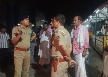 एनएच-27 किनारे युवक का खून से लथपथ शव मिलने से सनसनी, धारदार हथियार से हत्या की आशंका
