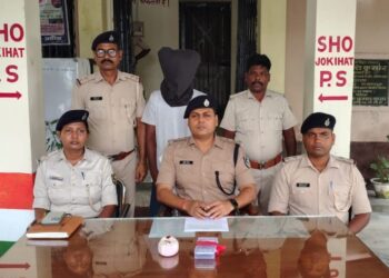 अपाची बाइक से भाग रहा युवक पुलिस के हत्थे चढ़ा, 100 ग्राम स्मैक बरामद