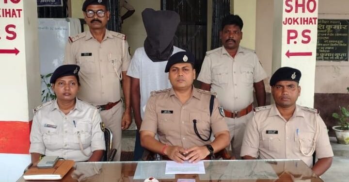 अपाची बाइक से भाग रहा युवक पुलिस के हत्थे चढ़ा, 100 ग्राम स्मैक बरामद