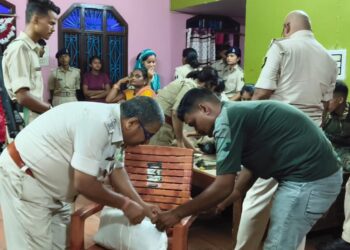 अररिया – भारत-नेपाल सीमा पर पुलिस-एसएसबी की बड़ी कार्रवाई, 2.042 किलोग्राम गांजा व ₹10.88 लाख नकद बरामद