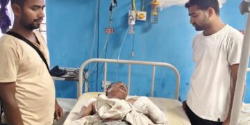 40 फीट ऊंचे बिजली के खंभे से गिरा संविदा कर्मी, हालत गंभीर