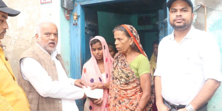 आपदा पीड़ित परिवारों को हर संभव मदद: माननीय मंत्री श्रवण कुमार