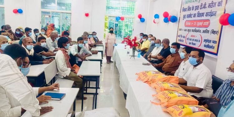 फारबिसगंज में निक्षय मित्र योजना के तहत 185 टीबी मरीजों को मिला पोषण सामग्री का सहयोग