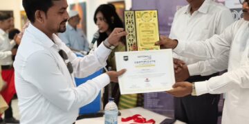 पूर्णिया/पटना – राष्ट्रीय कला प्रदर्शनी में चित्रकार ध्रुव कुमार सम्मानित, पुरस्कार व प्रमाणपत्र से नवाजे गए