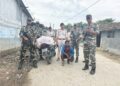 सिकटी – भारत-नेपाल सीमा पर 36 लीटर नेपाली शराब जब्त, तस्कर गिरफ्तार