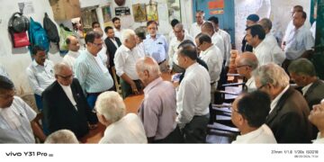अररिया – 56 वर्षों तक विधि सेवा देने वाले स्व. मुरलीधर झा के निधन से स्तब्ध अररिया बार