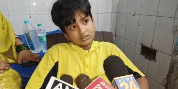 फारबिसगंज – तबीयत खराब बताने पर चौथी कक्षा के छात्र की पिटाई का आरोप, गर्दन मरोड़ने से हालत बिगड़ी