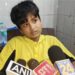 फारबिसगंज – तबीयत खराब बताने पर चौथी कक्षा के छात्र की पिटाई का आरोप, गर्दन मरोड़ने से हालत बिगड़ी