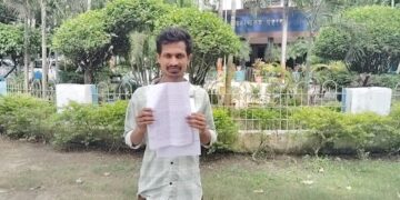 मुखिया पर स्वच्छता कर्मियों के नाम पर फर्जी भुगतान का आरोप, डीएम को सौंपा ज्ञापन