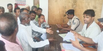पलासी में जनता दरबार में 11 भूमि विवाद मामलों की सुनवाई, 5 का निष्पादन