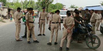 पलासी-टेढ़ागाछ मार्ग पर वाहन चेकिंग अभियान, पांच वाहनों का चालान