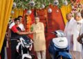 समस्तीपुर – पूर्व मंत्री सह विधायक आलोक मेहता ने शकुंतला टीवीएस के तीन नए मॉडलों का किया अनावरण
