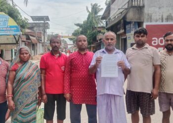 अररिया में मदनेश्वर धाम मंदिर को ट्रस्ट बनाने की उठी मांग, डीएम और सांसद को सौंपा गया ज्ञापन