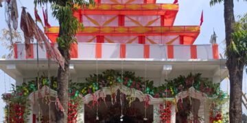 अररिया पलासी कनखूदिया के 100 साल पुराने दुर्गा मंदिर में अष्टमी पूजा,