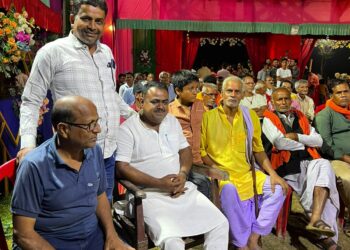 अररिया भाजपा नेता रंजीत यादव ने विभिन्न पूजा पंडालों का किया भ्रमण, मां दुर्गा से की जिलेवासियों की सुख-समृद्धि की कामना