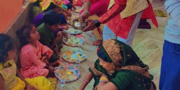 पलासी सहित 11 दुर्गा मंदिरों में कन्या पूजन, भोजन कराकर दान-दक्षिणा के साथ दी गई विदाई