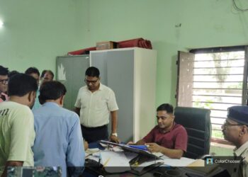 सिकटी/अररिया – सिकटी में जनता दरबार में छः भूमि विवाद मामलों की सुनवाई, चार मामले का हुआ निष्पादन।