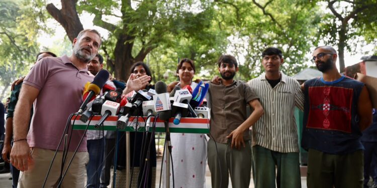 राहुल गांधी की प्रेस कॉन्फ्रेंस नई दिल्ली:वो दिन आ रहा है जब हमारे लोकतंत्र की आवाज़ को दबाने वालों को कठोर न्याय का सामना करना पड़ेगा: राहुल गांधी